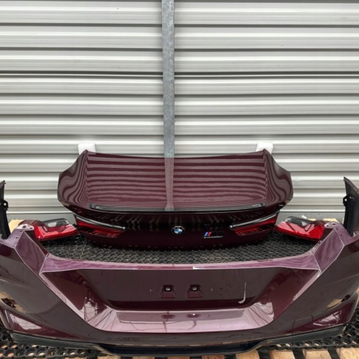 Bmw m8 f93 trunk bumper headlights bar rear x1b