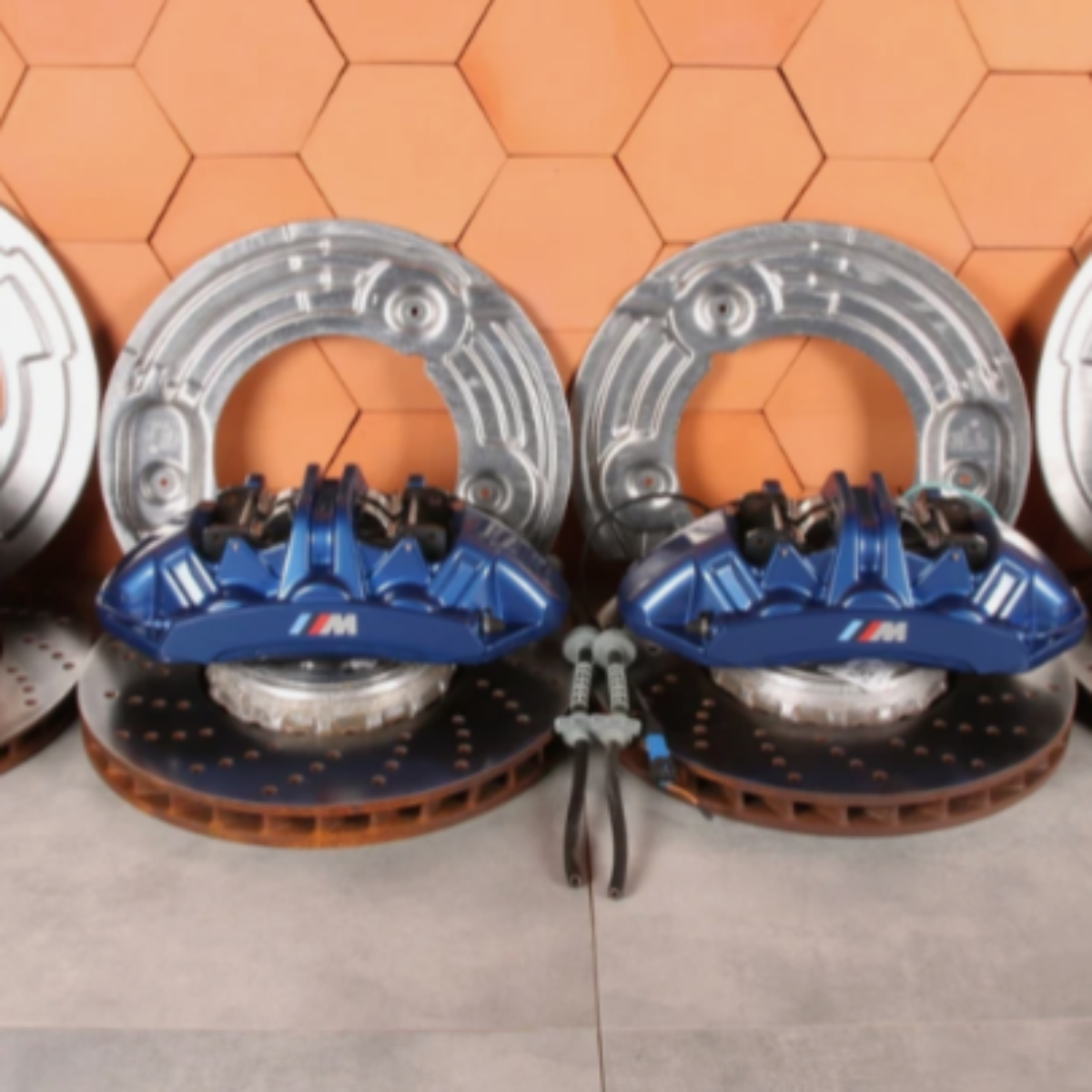 BMW M5 F90 M8 F91 F92 F93 M-SPORT BRAKE SYSTEM CALIPERS DISCS PADS 395X36 380X28