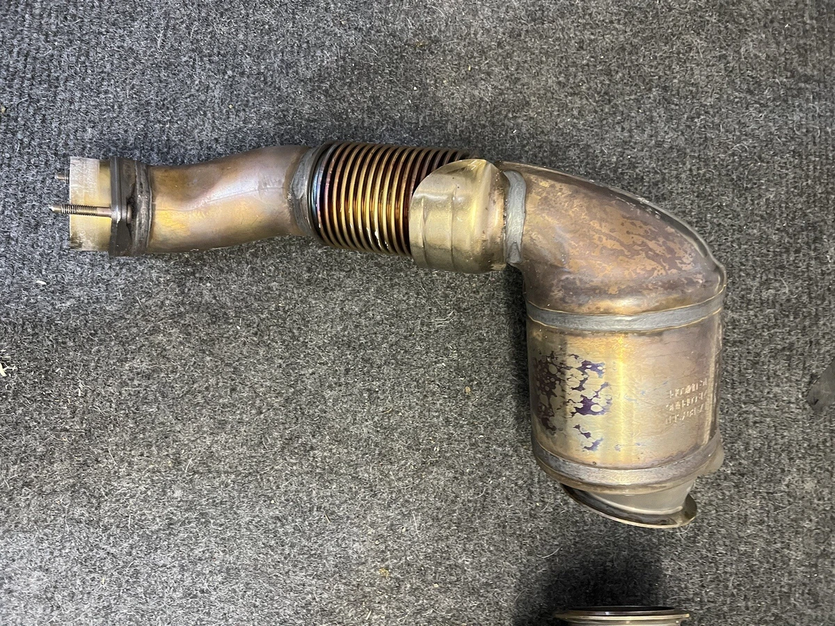 Bmw M850i 2022 g14 g15 g16 primary Oem Catalytic Converters Less Then 100miles - Image 4
